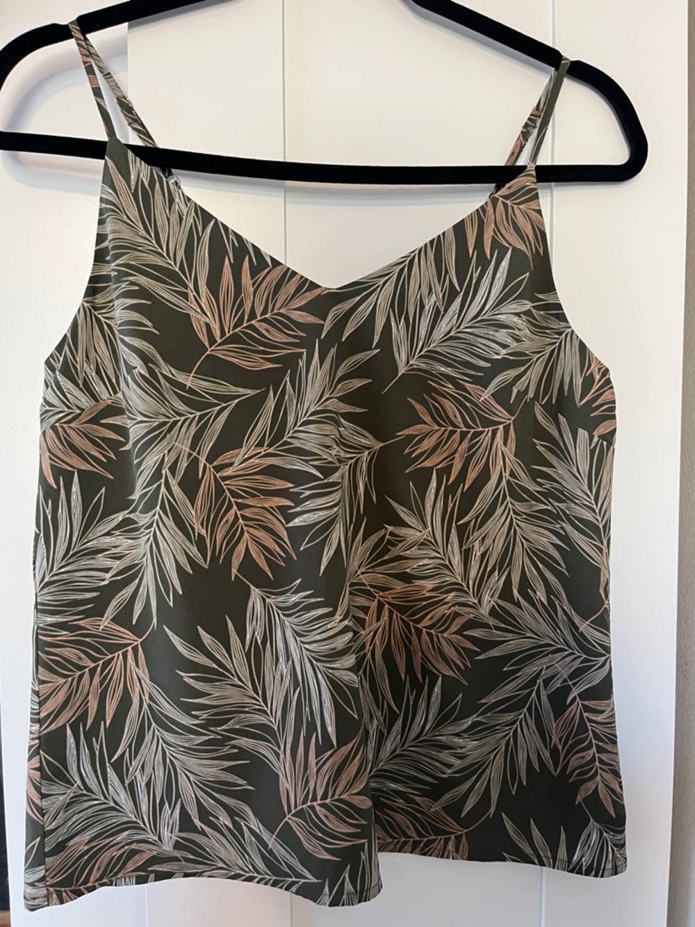 a new day Olive Leaf-Print Camisole with Beige and Cream Leaves